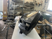 Laden Sie das Bild in den Galerie-Viewer, Frontscheinwerfer Ford Transit Courier 13W029 Rechts Scheinwerfer Headlight SCH1851846771zh