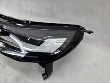 Laden Sie das Bild in den Galerie-Viewer, Frontscheinwerfer Renault Captur 260604753R Links Scheinwerfer Headlight SCH4086650339ky