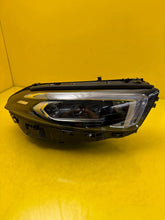 Laden Sie das Bild in den Galerie-Viewer, Frontscheinwerfer Mercedes-Benz W177 A1779061403 LED Rechts Headlight SCH8209620011km