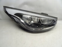 Laden Sie das Bild in den Galerie-Viewer, Frontscheinwerfer Hyundai I30 92102-28 Rechts Scheinwerfer Headlight