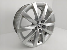 Laden Sie das Bild in den Galerie-Viewer, 1x Alufelge 16 Zoll 6.0&quot; 5x112 38ET 657601025B Skoda Kamiq Rim Wheel
