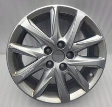 Load image into Gallery viewer, 1x Alufelge 17 Zoll 7.0&quot; 5x114.3 45ET Glanz Grau KB8MV3810 MAD-AR81 Mazda Cx30