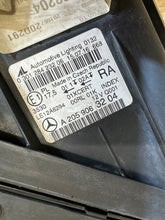 Laden Sie das Bild in den Galerie-Viewer, Frontscheinwerfer Mercedes-Benz W205 A2059063204 Rechts Scheinwerfer Headlight SCH1558809406gh