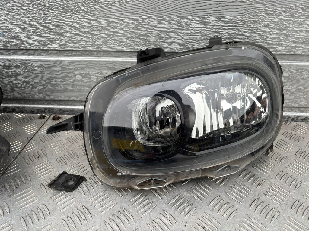 Frontscheinwerfer Citroën C3 III 9820059280 9820059680 Ein Satz Headlight