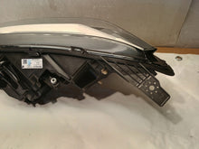 Laden Sie das Bild in den Galerie-Viewer, Frontscheinwerfer Dacia Sandero III Jogger 260107920R LED Rechts Headlight SCH9281461861xe