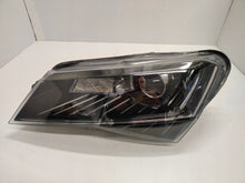 Laden Sie das Bild in den Galerie-Viewer, Frontscheinwerfer Skoda Superb III 3V1941015B Xenon Links Scheinwerfer Headlight