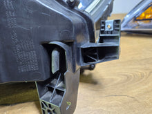 Laden Sie das Bild in den Galerie-Viewer, Frontscheinwerfer Mitsubishi Asx 78808810 LED Links Scheinwerfer Headlight