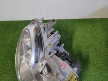 Laden Sie das Bild in den Galerie-Viewer, Frontscheinwerfer Mercedes-Benz W203 Rechts Scheinwerfer Headlight SCH6289641540xn