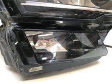 Laden Sie das Bild in den Galerie-Viewer, Frontscheinwerfer Skoda Karoq 57B941010 Full LED Rechts Scheinwerfer Headlight SCH1822469576nz