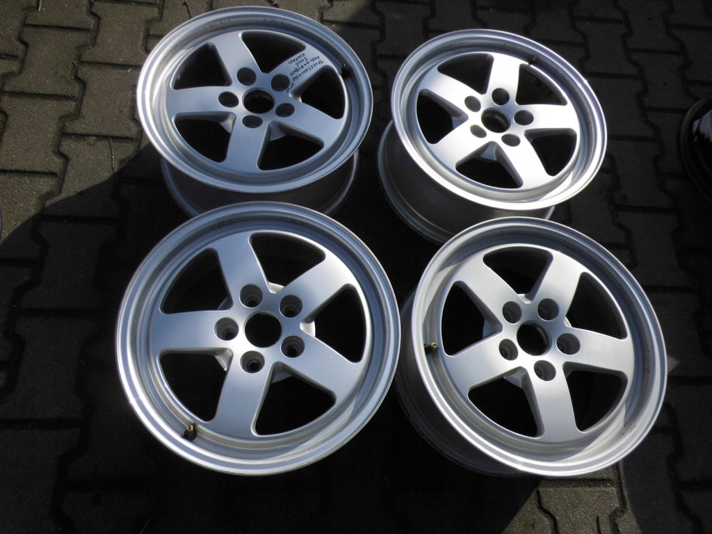 4x Alufelge 16 Zoll 7.0" 5x112 35ET Glanz Silber 8W0601025EF Audi A4 B9 FEL8925743304ch