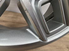 Laden Sie das Bild in den Galerie-Viewer, 1x Alufelge 17 Zoll 6.5" 6x139.7 48ET 52910CG100 Hyundai Staria Rim Wheel FEL3711339653tz