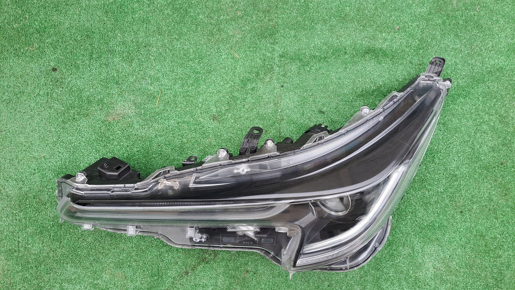 Frontscheinwerfer Toyota Corolla 8115002S70 LED Links Scheinwerfer Headlight SCH6703586444dh