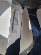 Laden Sie das Bild in den Galerie-Viewer, 1x Alufelge 17 Zoll 7.0&quot; 5x114.3 39ET PW4570R002 Toyota Corolla Rim Wheel