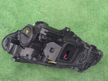 Laden Sie das Bild in den Galerie-Viewer, Frontscheinwerfer Mercedes-Benz W246 Rechts Scheinwerfer Headlight SCH3874887535tv
