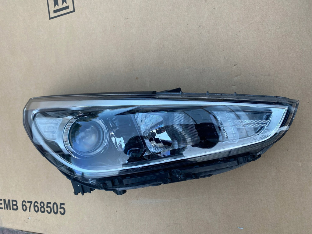 Frontscheinwerfer Hyundai I30 92102-Q4020 Rechts Scheinwerfer Headlight