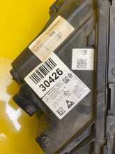 Laden Sie das Bild in den Galerie-Viewer, Frontscheinwerfer Mercedes-Benz W205 A2059068005 LED Rechts Headlight SCH1054752783oq