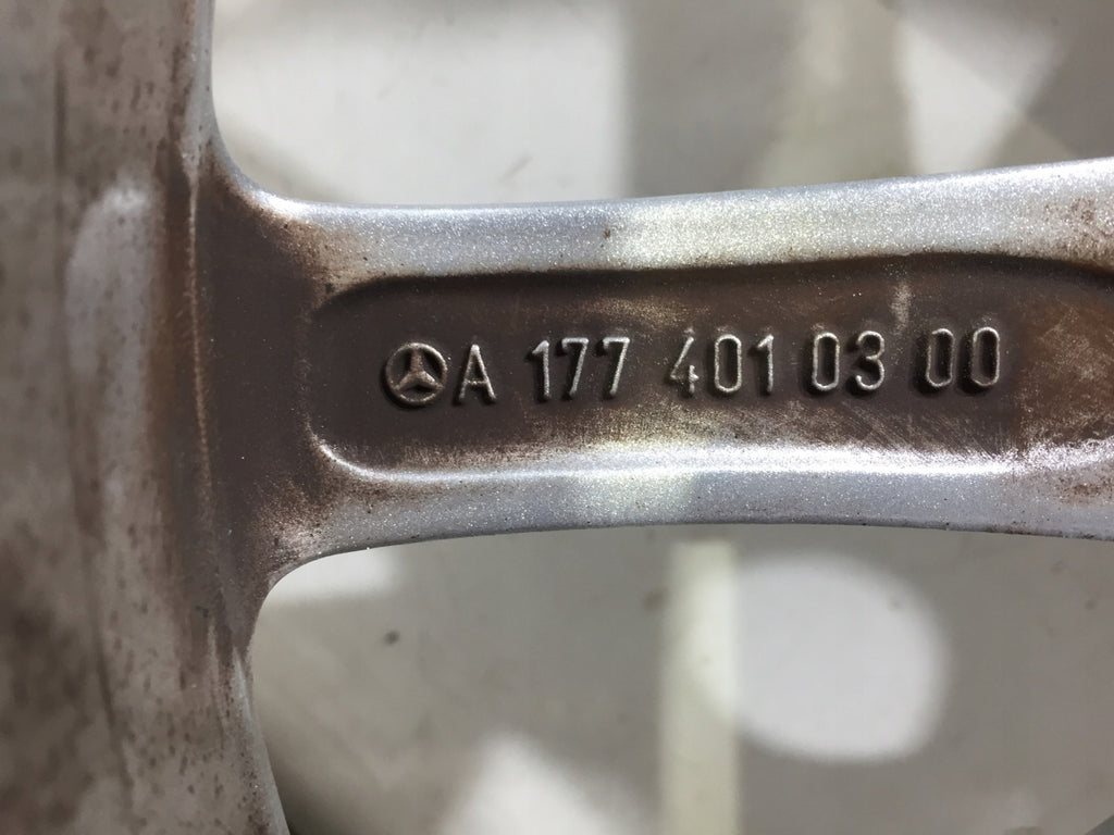 1x Alufelge 17 Zoll 6.5" 5x112 44ET Glanz Silber A1774010300 Mercedes-Benz FEL9740666695my