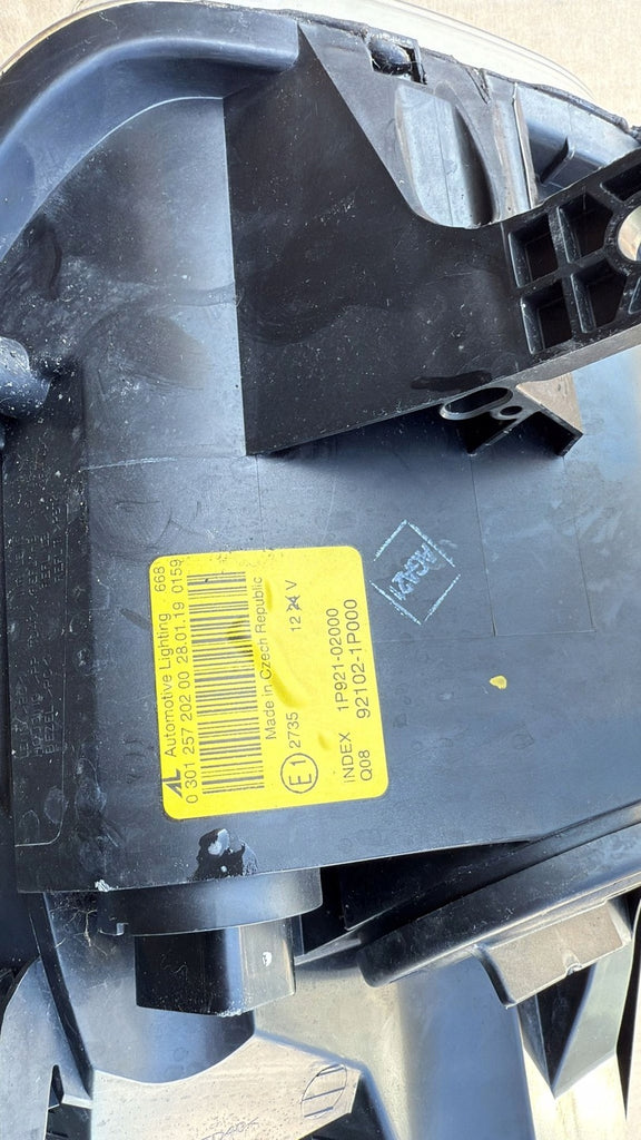 Frontscheinwerfer Kia Venga 92102-1P0000 Rechts Scheinwerfer Headlight