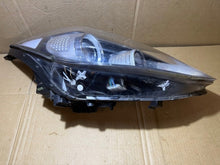 Load image into Gallery viewer, Frontscheinwerfer Kia Sportage IV 92102-F1040 Rechts Scheinwerfer Headlight SCH7809897465ug