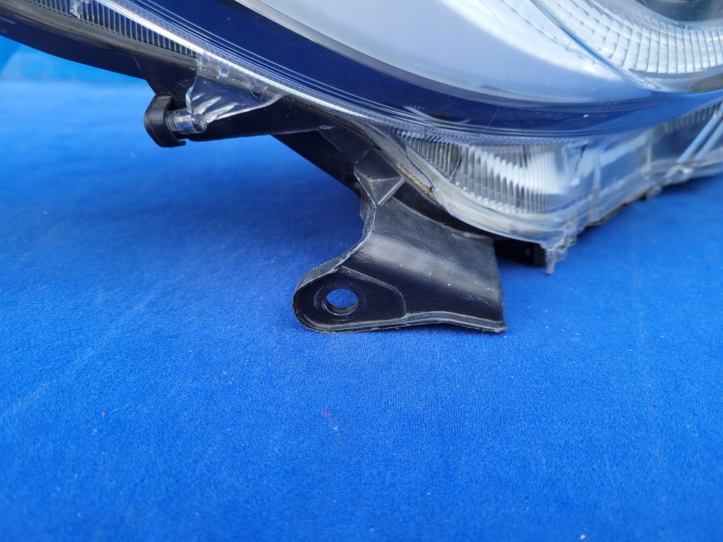 Frontscheinwerfer Toyota Yaris LED Rechts Scheinwerfer Headlight