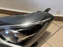 Load image into Gallery viewer, Frontscheinwerfer Toyota Yaris LED Links Scheinwerfer Headlight SCH5117194570ty
