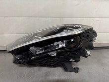 Laden Sie das Bild in den Galerie-Viewer, Frontscheinwerfer VW T-Roc 2GA941035AT Full LED Links Scheinwerfer Headlight SCH6327675761fl