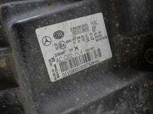 Laden Sie das Bild in den Galerie-Viewer, Frontscheinwerfer Mercedes-Benz Sprinter 906 9068202361 Links Headlight SCH9119099486up