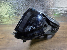 Laden Sie das Bild in den Galerie-Viewer, Frontscheinwerfer Ford Transit Courier R2X613E015AE Links Scheinwerfer Headlight SCH9467513616bu