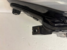 Laden Sie das Bild in den Galerie-Viewer, Frontscheinwerfer Audi A1 82A941033 LED Links Scheinwerfer Headlight SCH1847806012bj