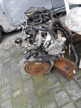Laden Sie das Bild in den Galerie-Viewer, Motor Mazda PYFA 2.5 2017 Benzin Engine Unkomplett