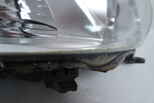 Laden Sie das Bild in den Galerie-Viewer, Frontscheinwerfer Toyota Auris 8107002480 LED Ein Stück (Rechts oder Links)