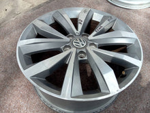 Laden Sie das Bild in den Galerie-Viewer, 1x Alufelge 17 Zoll 5x112 2GA601025P VW Passat B8 Rim Wheel FEL1020464991ad