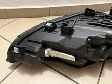 Laden Sie das Bild in den Galerie-Viewer, Frontscheinwerfer Hyundai I30 Fastback 92101-G4060 Halogen Links Headlight