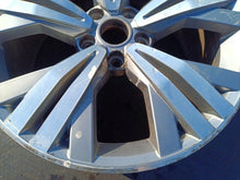 Laden Sie das Bild in den Galerie-Viewer, 1x Alufelge 18 Zoll 8.0" 5x112 3G0601025AA VW I Rim Wheel FEL9646782240uw