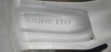 Laden Sie das Bild in den Galerie-Viewer, 1x Alufelge 18 Zoll 7.0" 5x112 43ET Glanz Silber 5NN601025AD VW Golf VII Tiguan FEL3486400882rp