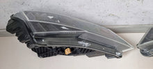 Laden Sie das Bild in den Galerie-Viewer, Frontscheinwerfer Skoda Superb III 3V1941016A 3V1941015A Xenon Rechts oder Links