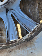 Laden Sie das Bild in den Galerie-Viewer, 1x Alufelge 18 Zoll 7.5&quot; 5x108 49ET 9671401880 Peugeot Rim Wheel