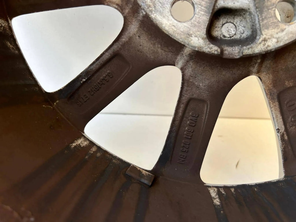 1x Alufelge 18 Zoll 6.5" 5x112 46ET Glanz Silber 8Y0601025 Audi A3 Rim Wheel FEL6056805512up