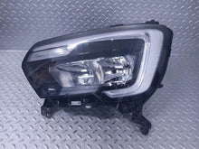 Load image into Gallery viewer, Frontscheinwerfer Renault Master III 260602286R Links Scheinwerfer Headlight SCH9248936541cv