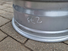 Laden Sie das Bild in den Galerie-Viewer, 1x Alufelge 17 Zoll 7.0" 5x112 6898299 BMW Rim Wheel FEL1902526825qj
