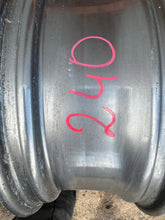 Load image into Gallery viewer, 1x Alufelge 17 Zoll 7.0" 5x114.3 50ET Glanz Graphit 52910-A8610 Kia Optima Mg FEL7787896648op