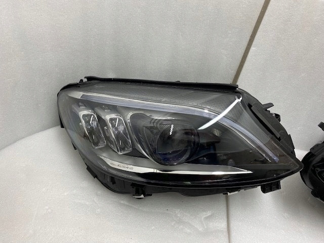 Frontscheinwerfer Mercedes-Benz W205 A205 A2059061506 A2059061606 Ein Satz SCH8256642736tq