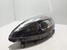 Laden Sie das Bild in den Galerie-Viewer, Frontscheinwerfer Renault Scénic III 260601946R Rechts Scheinwerfer Headlight SCH2307222552vl