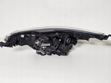 Laden Sie das Bild in den Galerie-Viewer, Frontscheinwerfer Toyota Avensis Rechts Scheinwerfer Headlight SCH6279861763vm