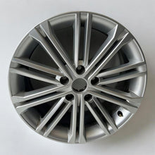 Load image into Gallery viewer, 1x Alufelge 17 Zoll 7.0&quot; 5x112 5F0601025 Seat Leon Rim Wheel