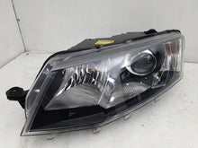 Laden Sie das Bild in den Galerie-Viewer, Frontscheinwerfer Skoda Octavia III 5E1941015A Xenon Links Headlight SCH3655505460xx