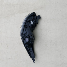 Laden Sie das Bild in den Galerie-Viewer, Frontscheinwerfer Kia Sportage IV 92102F1500 Full LED Rechts Headlight SCH5197651448hp