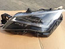Laden Sie das Bild in den Galerie-Viewer, Frontscheinwerfer Seat Leon 5F1941007A LED Links Scheinwerfer Headlight SCH6559388890pg