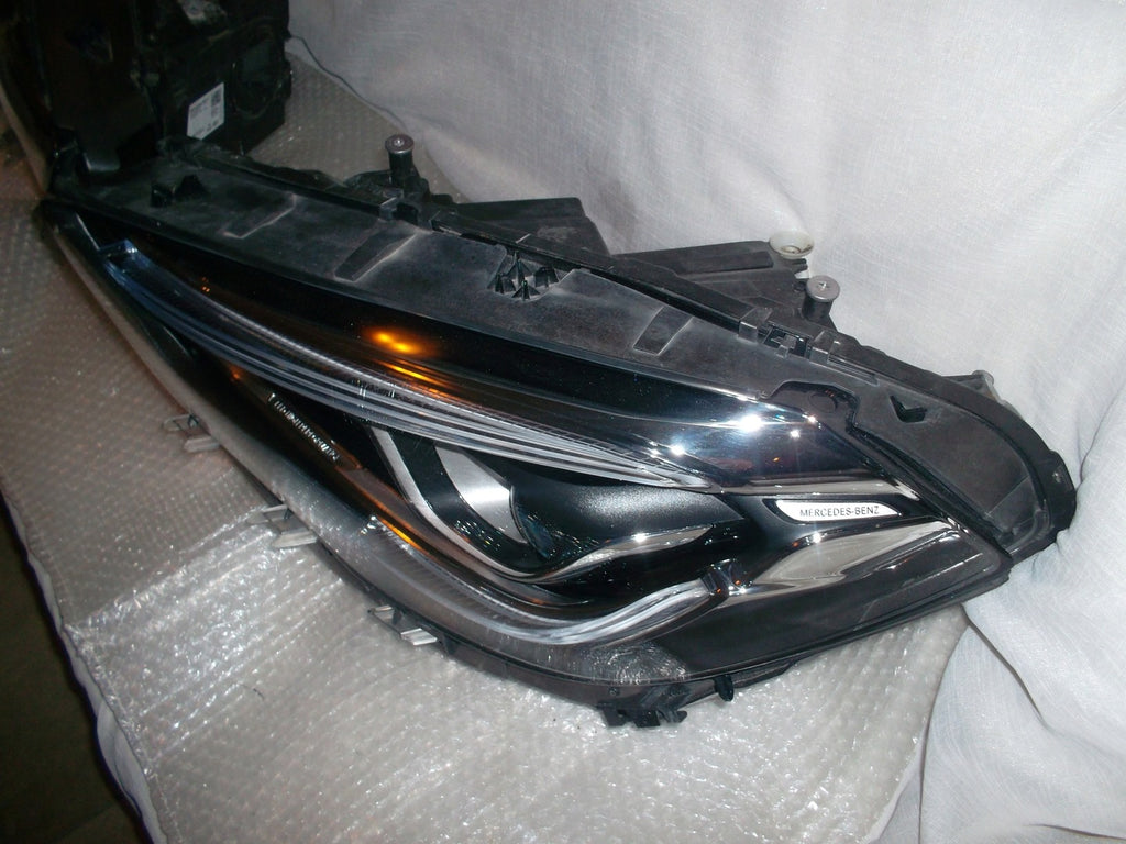 Frontscheinwerfer Mercedes-Benz W247 X247 A2479066401 A2479066301 Ein Satz SCH5572126026jg