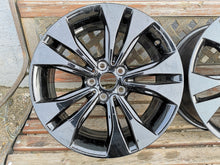 Laden Sie das Bild in den Galerie-Viewer, 1x Alufelge 18 Zoll 7.5&quot; 5x112 51ET Glanz Schwarz 6885381 BMW F39 X1 F48